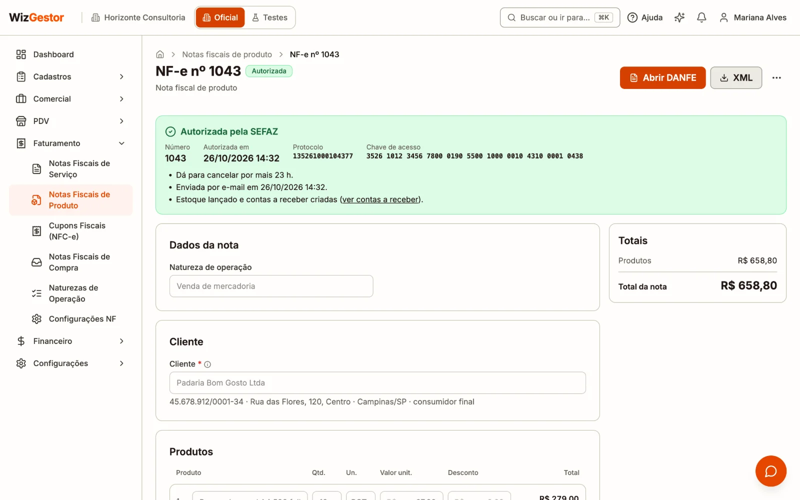 Nota autorizada com protocolo, chave de acesso e os botões Abrir DANFE e XML